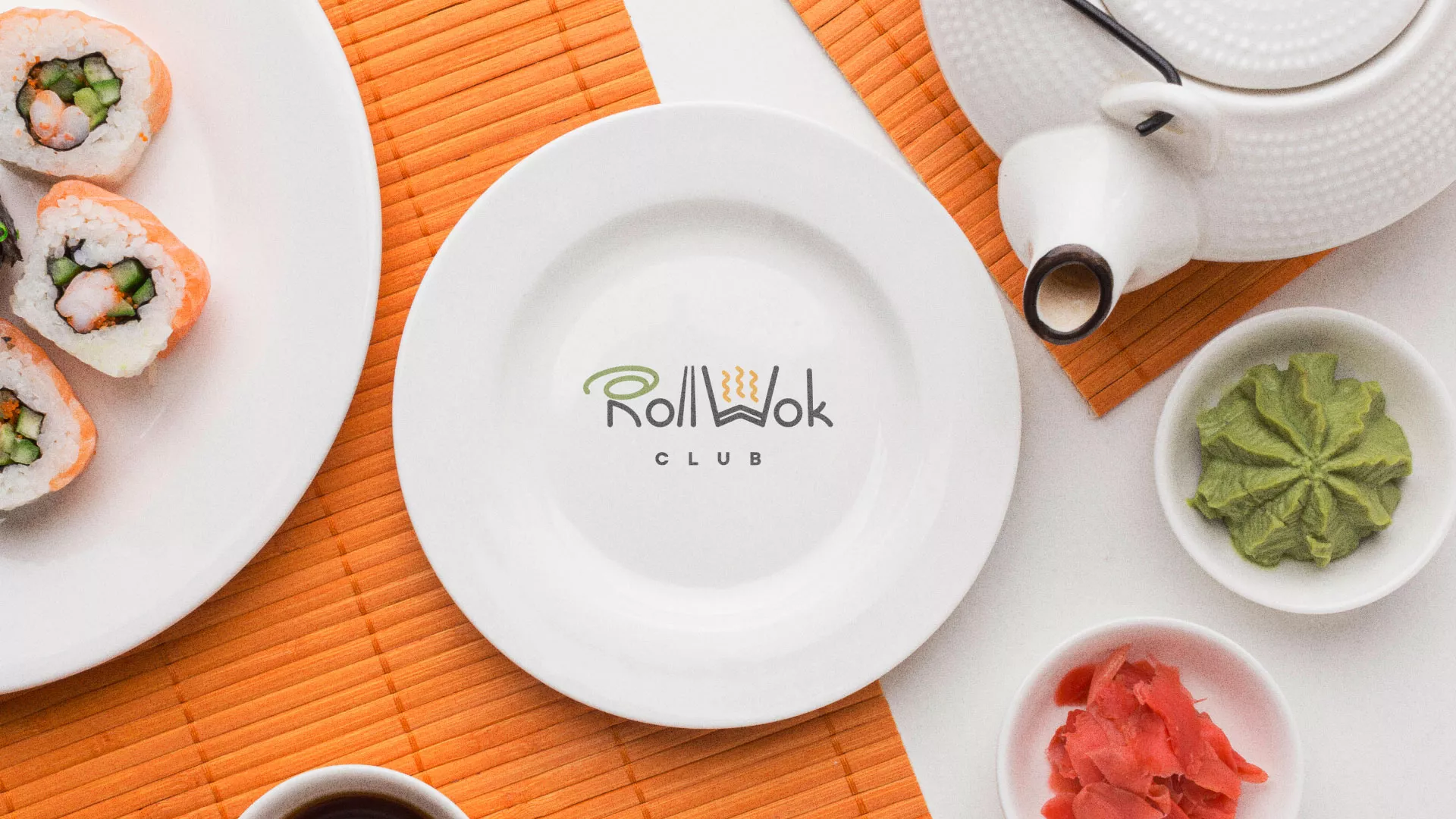 Разработка логотипа и фирменного стиля суши-бара «Roll Wok Club» в Лобне